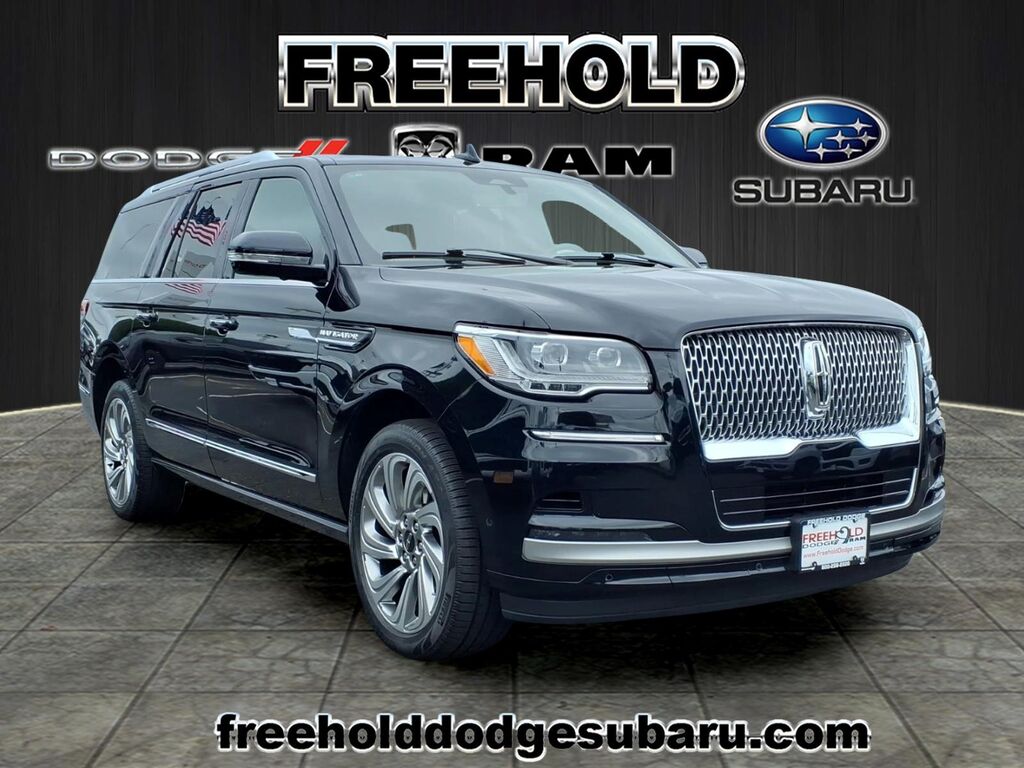 2024 Lincoln Navigator L Reserve — photo 1 of 13