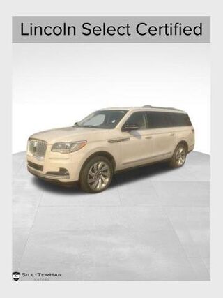 2023 Lincoln Navigator L Reserve — photo 1 of 10