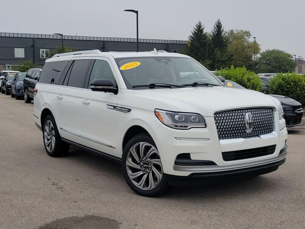 2023 Lincoln Navigator L Reserve — photo 1 of 1