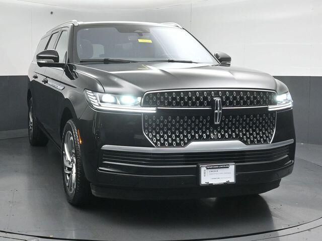 2025 Lincoln Navigator L Reserve — photo 1 of 26