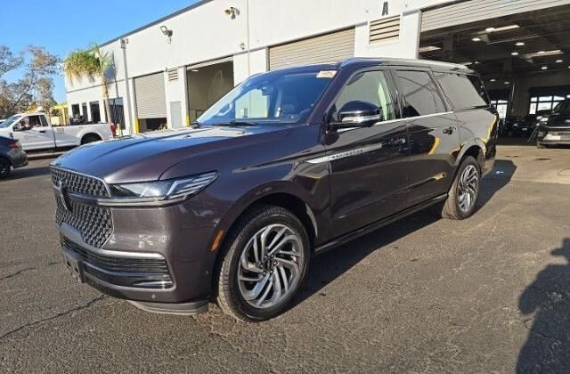 2025 Lincoln Navigator L Reserve — photo 1 of 66