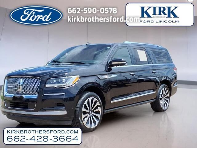 2022 Lincoln Navigator L Reserve