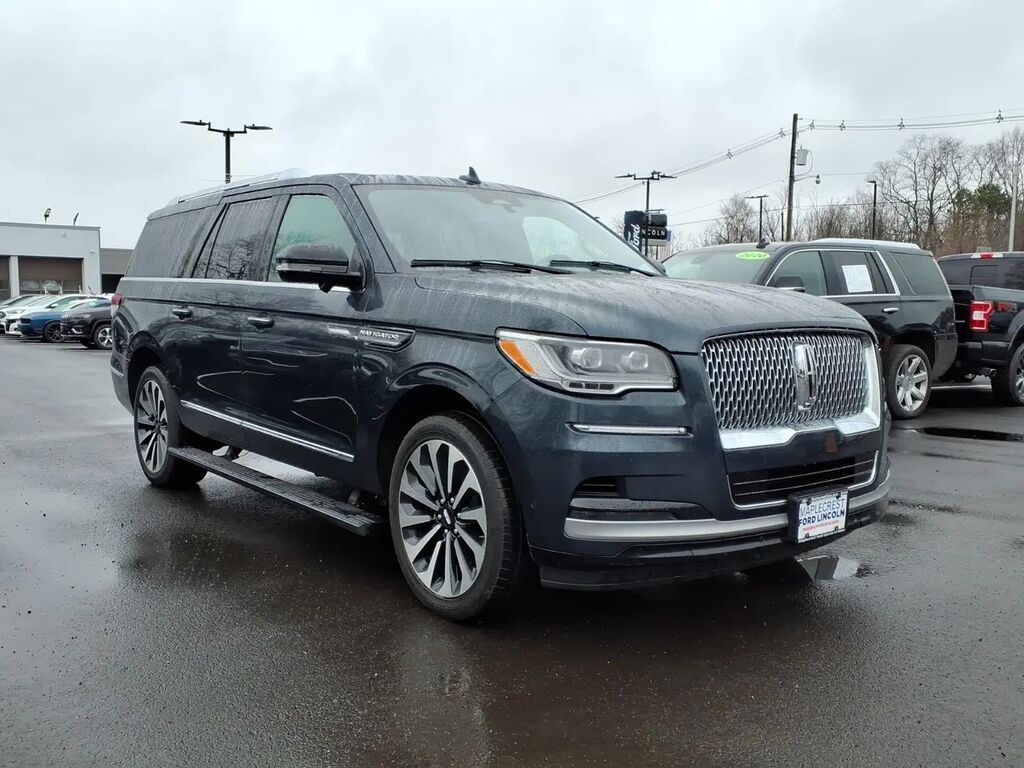 2022 Lincoln Navigator L Reserve — photo 1 of 14