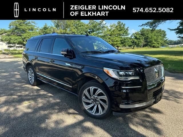2022 Lincoln Navigator L Reserve — photo 1 of 1