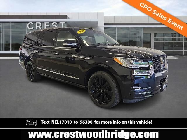 2022 Lincoln Navigator L Reserve — photo 1 of 26