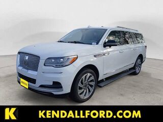 2022 Lincoln Navigator L Reserve