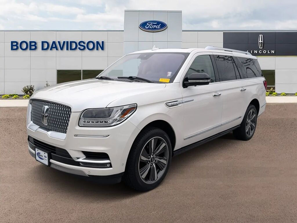2019 Lincoln Navigator L Reserve — photo 1 of 13
