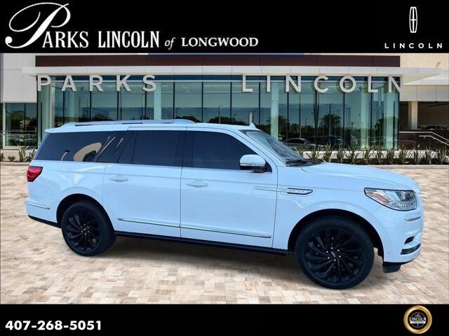 2020 Lincoln Navigator L Reserve — photo 1 of 11