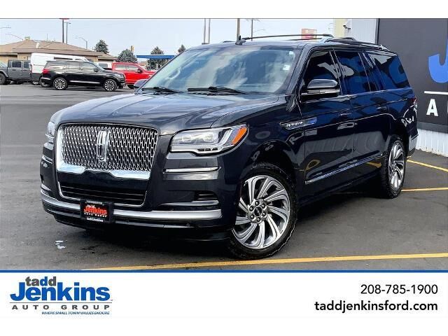 2022 Lincoln Navigator L Reserve — photo 1 of 12
