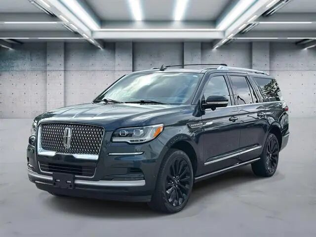 2022 Lincoln Navigator L Reserve
