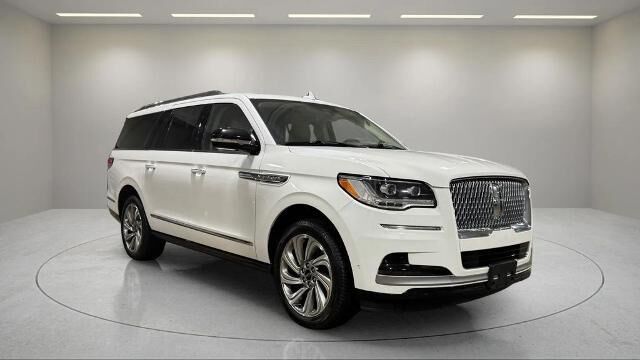 2022 Lincoln Navigator L Reserve