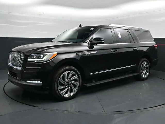 2022 Lincoln Navigator L Standard