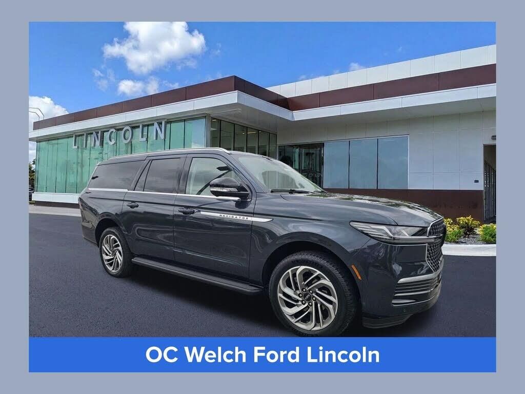 2026 Lincoln Navigator L Premiere — photo 1 of 1