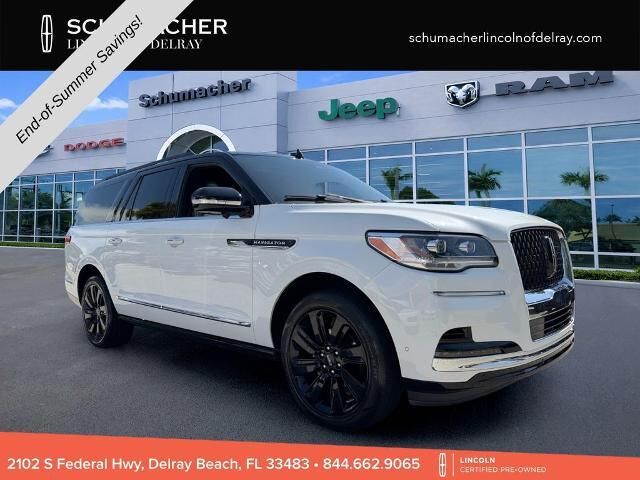 2023 Lincoln Navigator L Black Label — photo 1 of 13