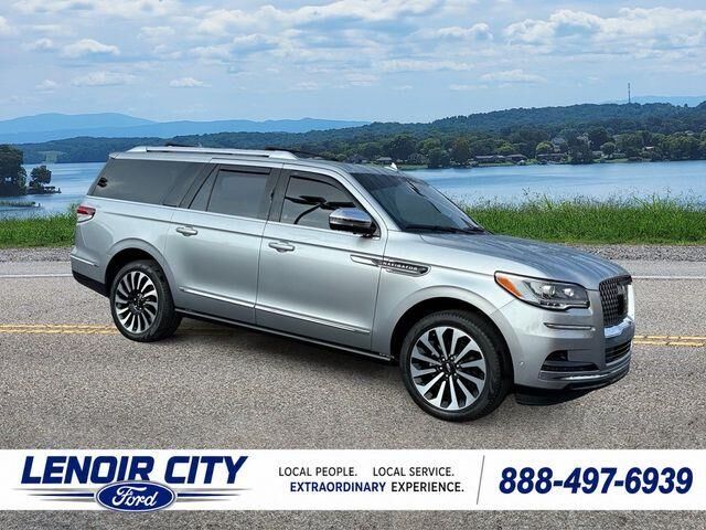 2024 Lincoln Navigator L Black Label — photo 1 of 27