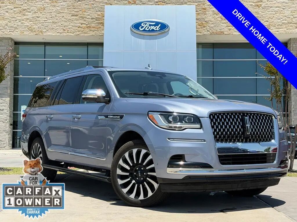 2023 Lincoln Navigator L Black Label — photo 1 of 19