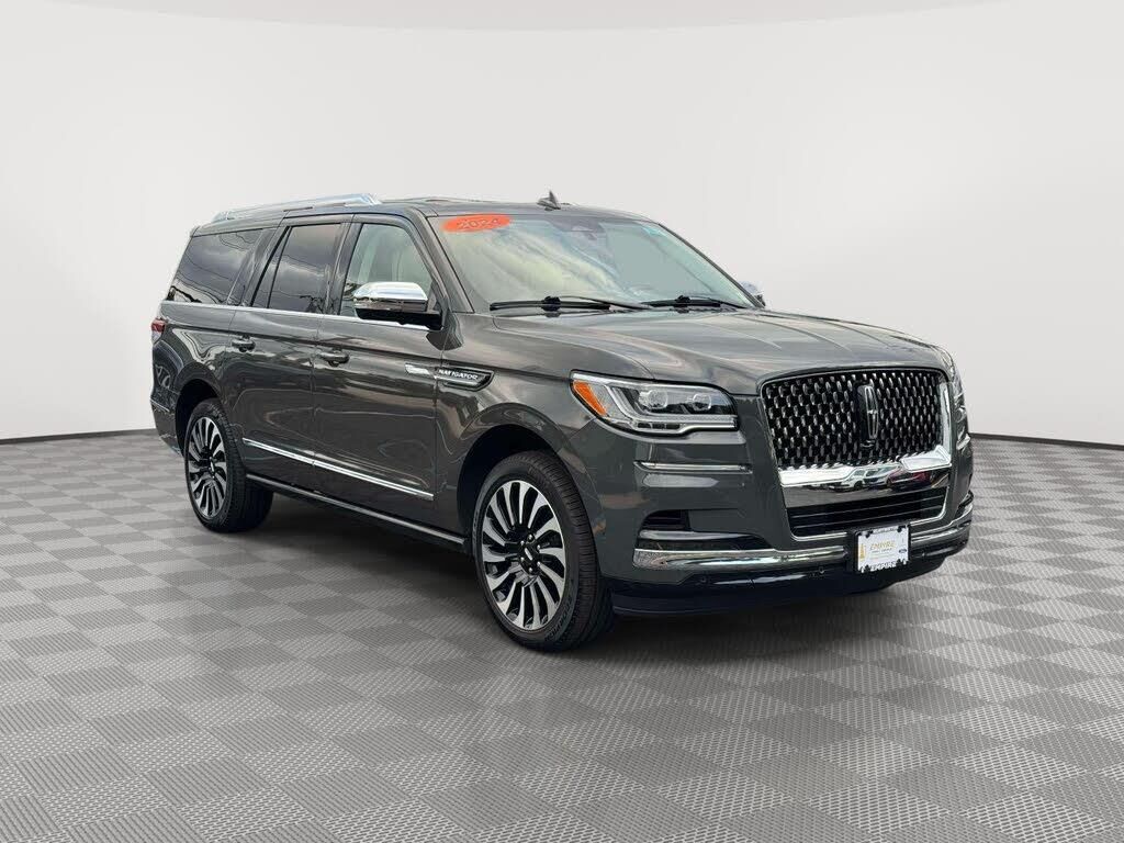 2024 Lincoln Navigator L Black Label — photo 1 of 1
