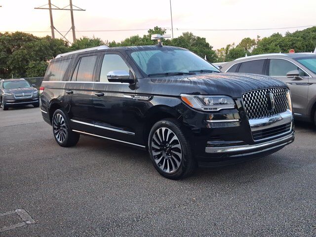 2024 Lincoln Navigator L Black Label — photo 1 of 2
