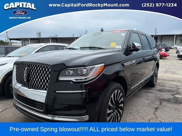 2024 Lincoln Navigator L Black Label — photo 1 of 5