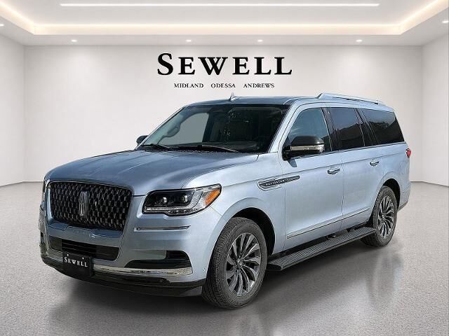 2023 Lincoln Navigator L Black Label — photo 1 of 4