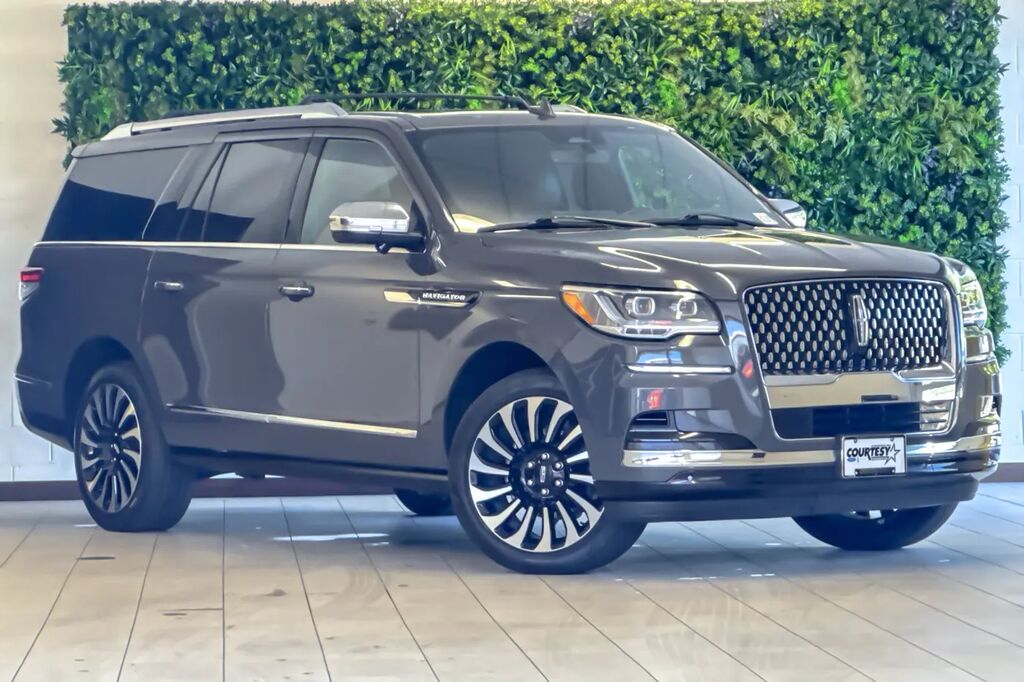 2024 Lincoln Navigator L Black Label — photo 1 of 13
