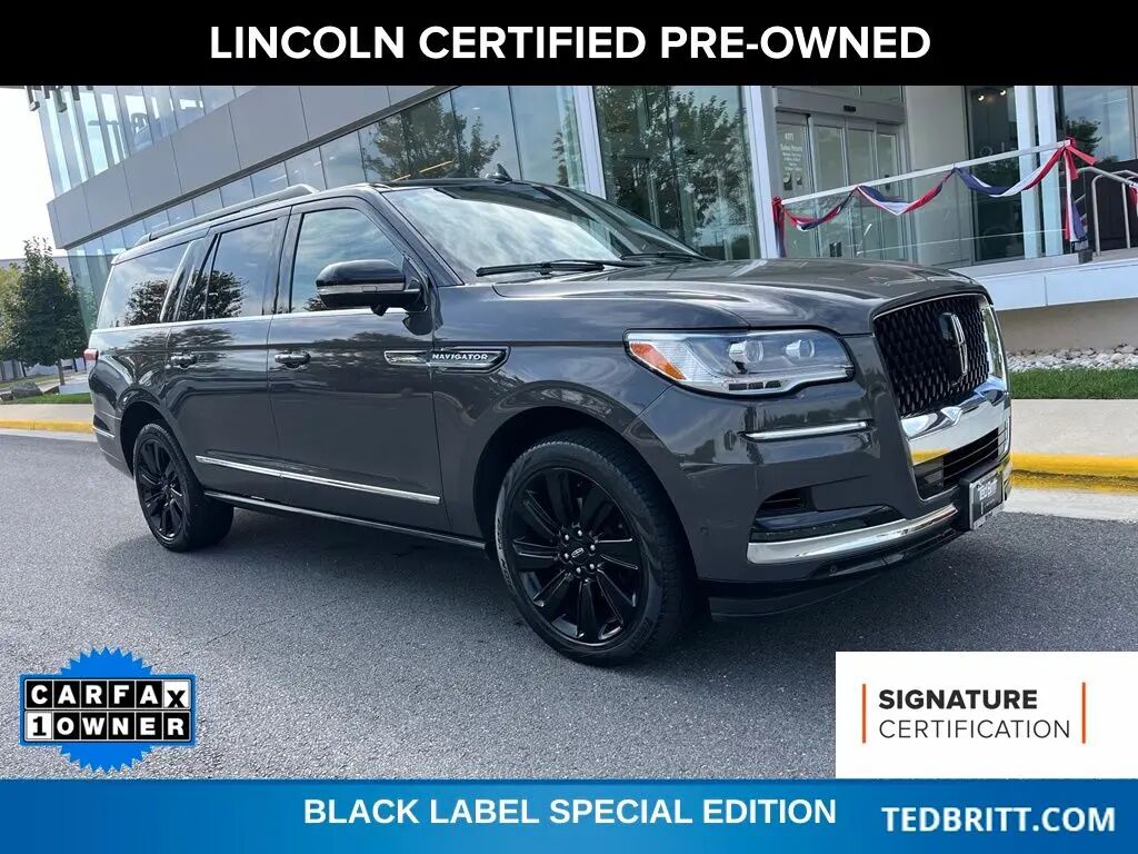 2023 Lincoln Navigator L Black Label — photo 1 of 10