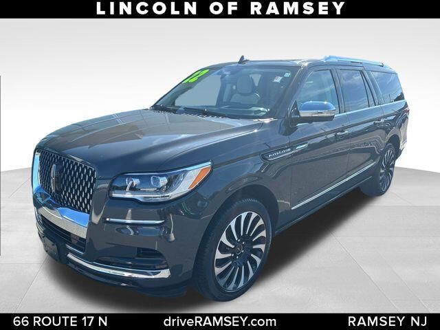 2022 Lincoln Navigator L Black Label — photo 1 of 16