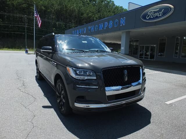 2022 Lincoln Navigator L Black Label — photo 1 of 13