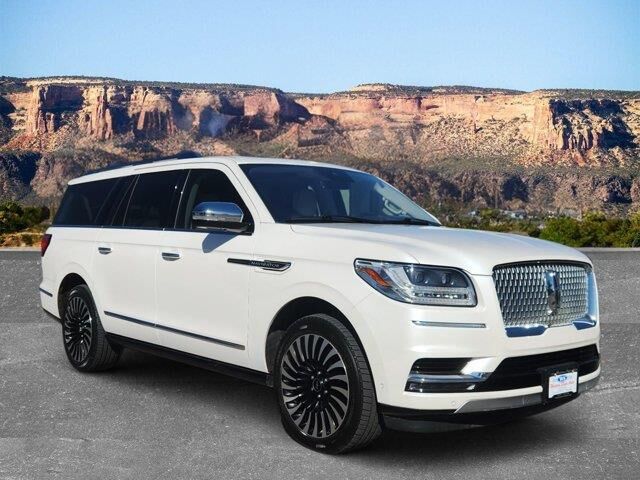 2018 Lincoln Navigator L Black Label — photo 1 of 27