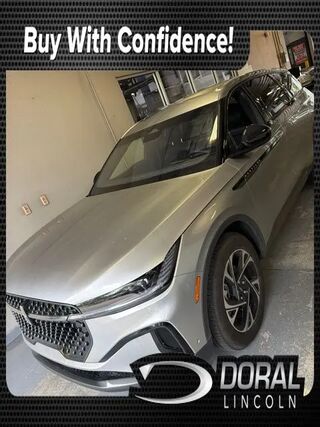 2024 Lincoln Nautilus Hybrid Premiere — photo 1 of 6