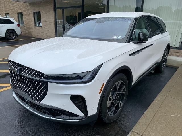 2024 Lincoln Nautilus Hybrid Premiere — photo 1 of 2