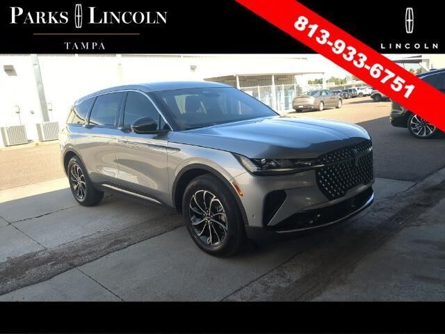 2024 Lincoln Nautilus Hybrid Premiere — photo 1 of 13