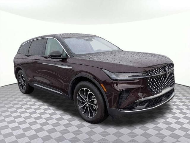 2025 Lincoln Nautilus Hybrid Premiere — photo 1 of 26