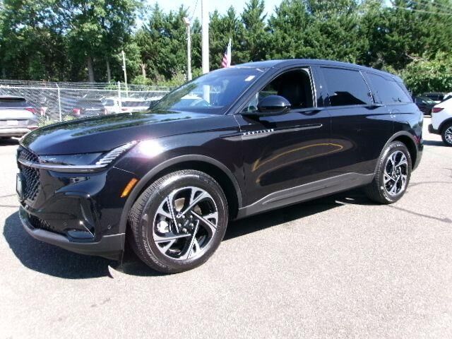 2024 Lincoln Nautilus Hybrid Premiere — photo 1 of 11