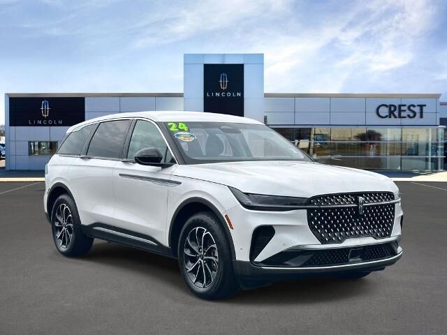 2024 Lincoln Nautilus Hybrid Premiere — photo 1 of 26