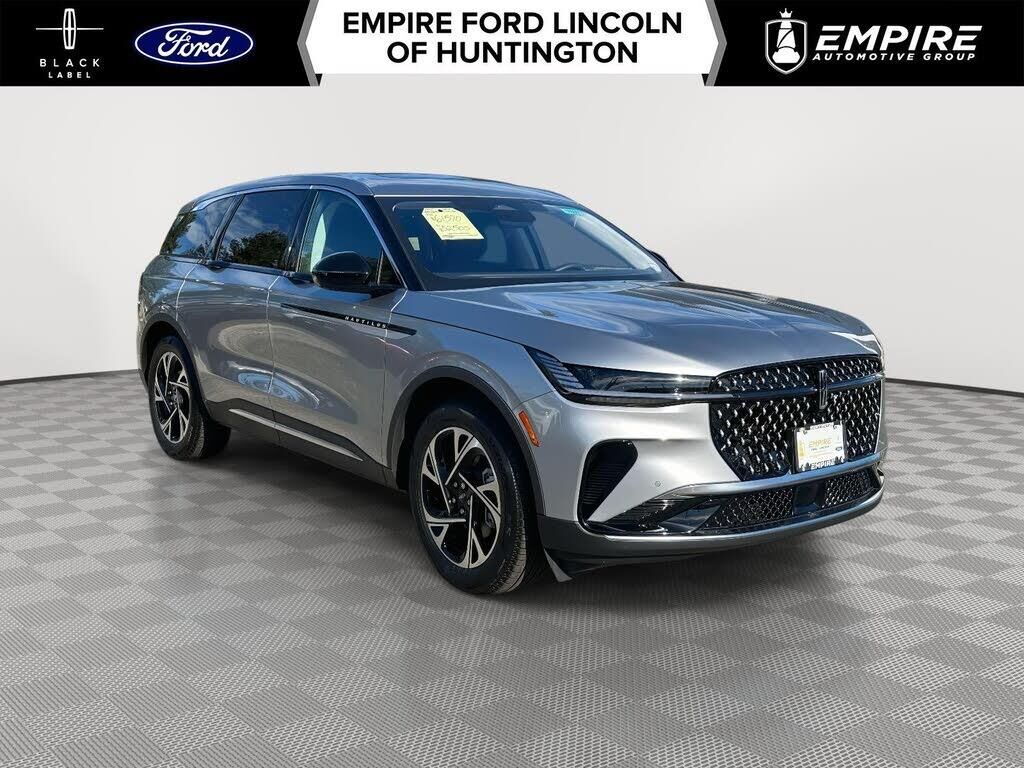 2025 Lincoln Nautilus Premiere — photo 1 of 27