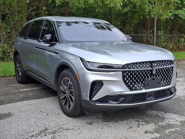2024 Lincoln Nautilus Premiere — photo 1 of 8