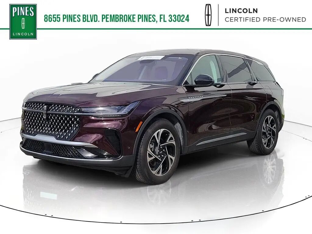 2024 Lincoln Nautilus Premiere — photo 1 of 13