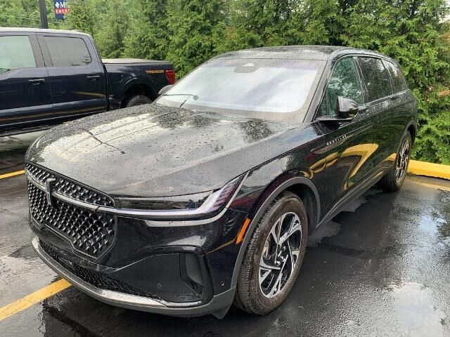 2024 Lincoln Nautilus Premiere — photo 1 of 10