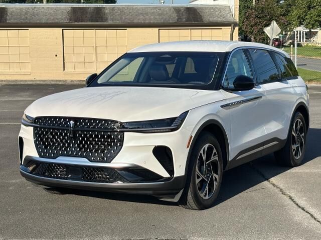 2024 Lincoln Nautilus Premiere — photo 1 of 26