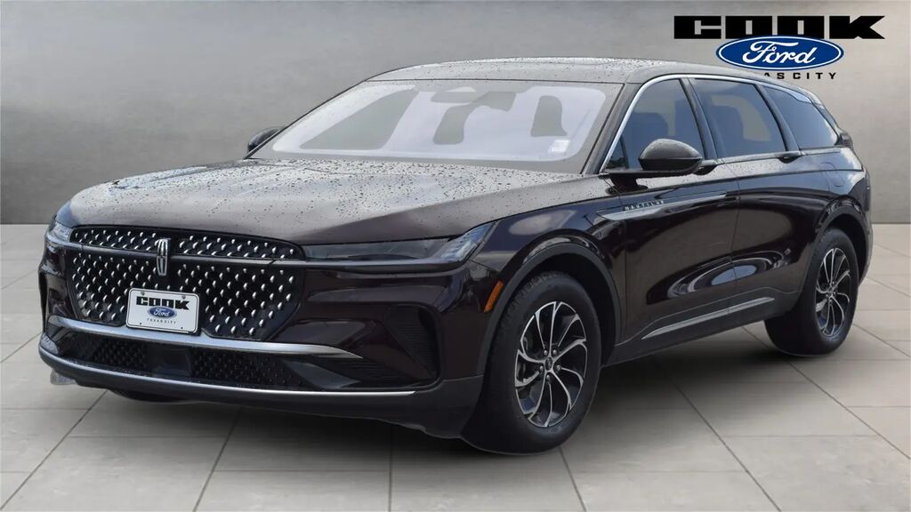 2025 Lincoln Nautilus Premiere — photo 1 of 13