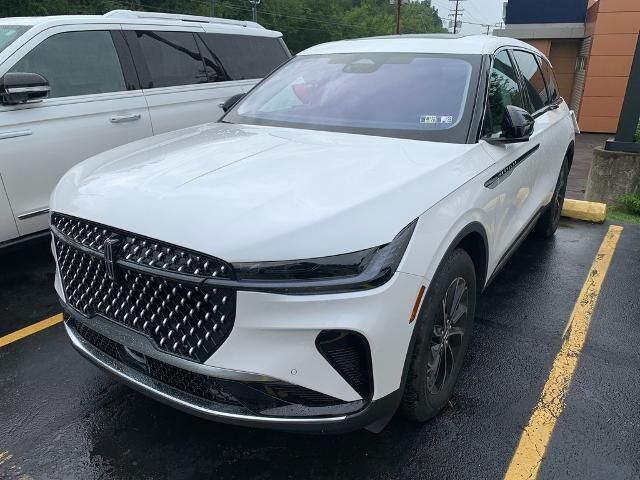 2026 Lincoln Nautilus Premiere — photo 1 of 10