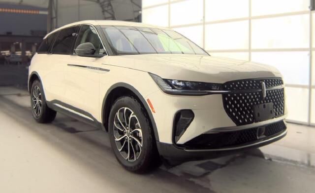 2026 Lincoln Nautilus Premiere — photo 1 of 5