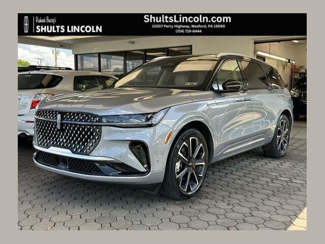 2024 Lincoln Nautilus Hybrid Reserve — photo 1 of 12