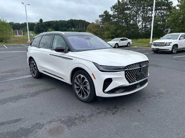 2025 Lincoln Nautilus Hybrid Reserve