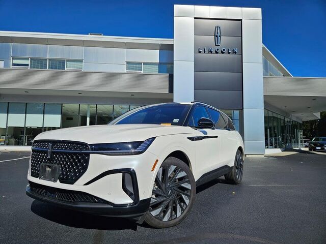 2024 Lincoln Nautilus Hybrid Reserve