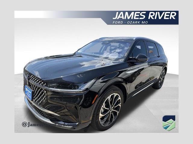 2024 Lincoln Nautilus Hybrid Reserve — photo 1 of 20