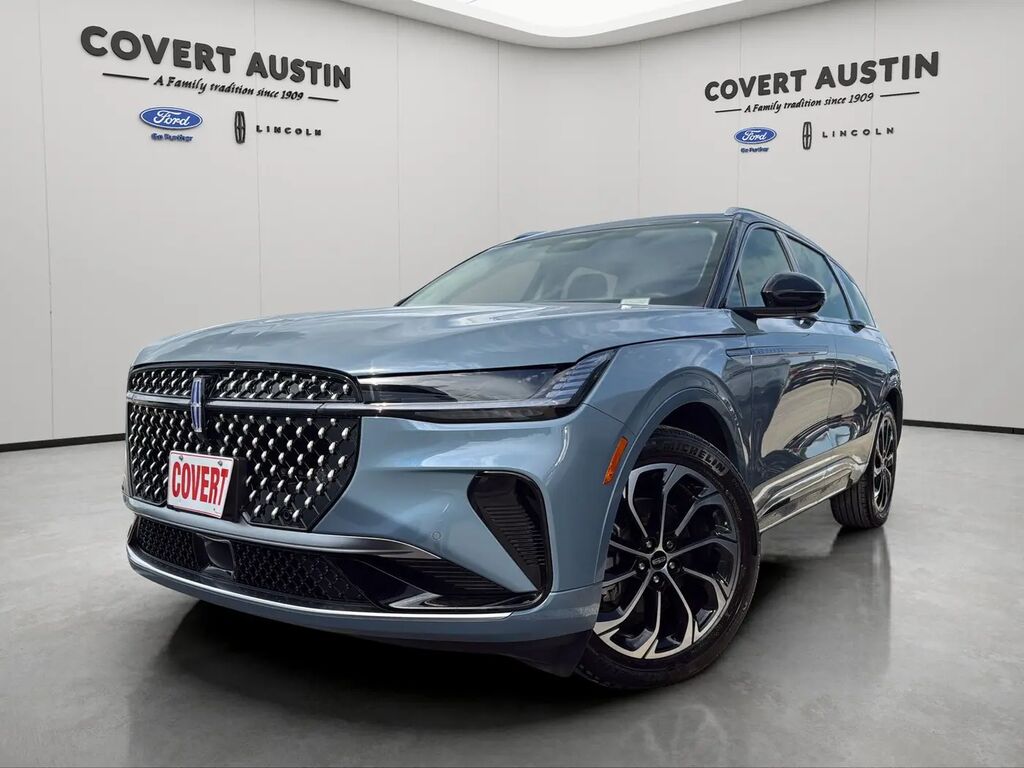 2025 Lincoln Nautilus Hybrid Reserve — photo 1 of 26