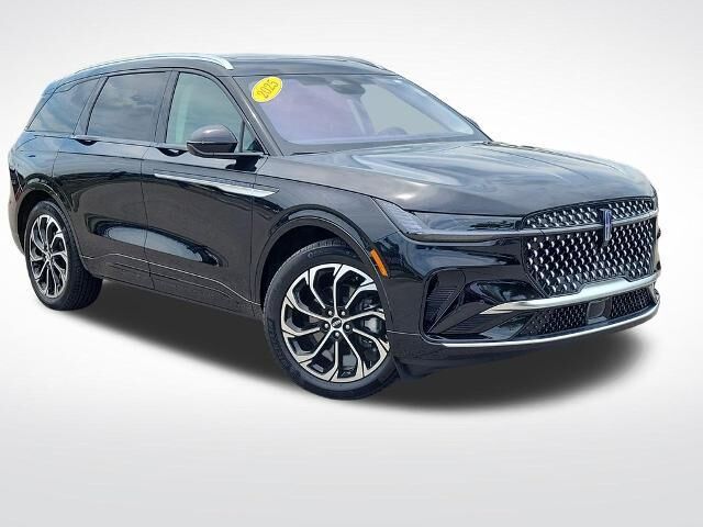 2025 Lincoln Nautilus Hybrid Reserve — photo 1 of 2