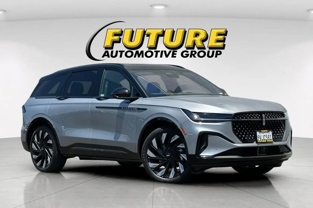 2025 Lincoln Nautilus Hybrid Reserve — photo 1 of 14